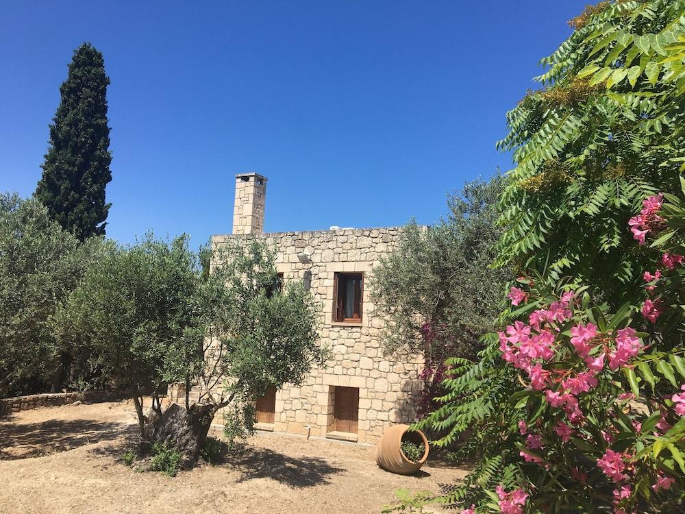 Pyrgos Ralli Estate Guesthouse Aegina Экстерьер фото